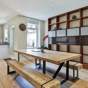 https://refurbished-central-premium-property.yorkshirehotels.net