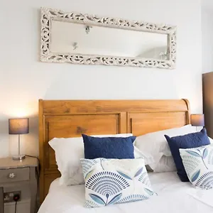 https://seaside-retreat-scarborough.yorkshirehotels.net